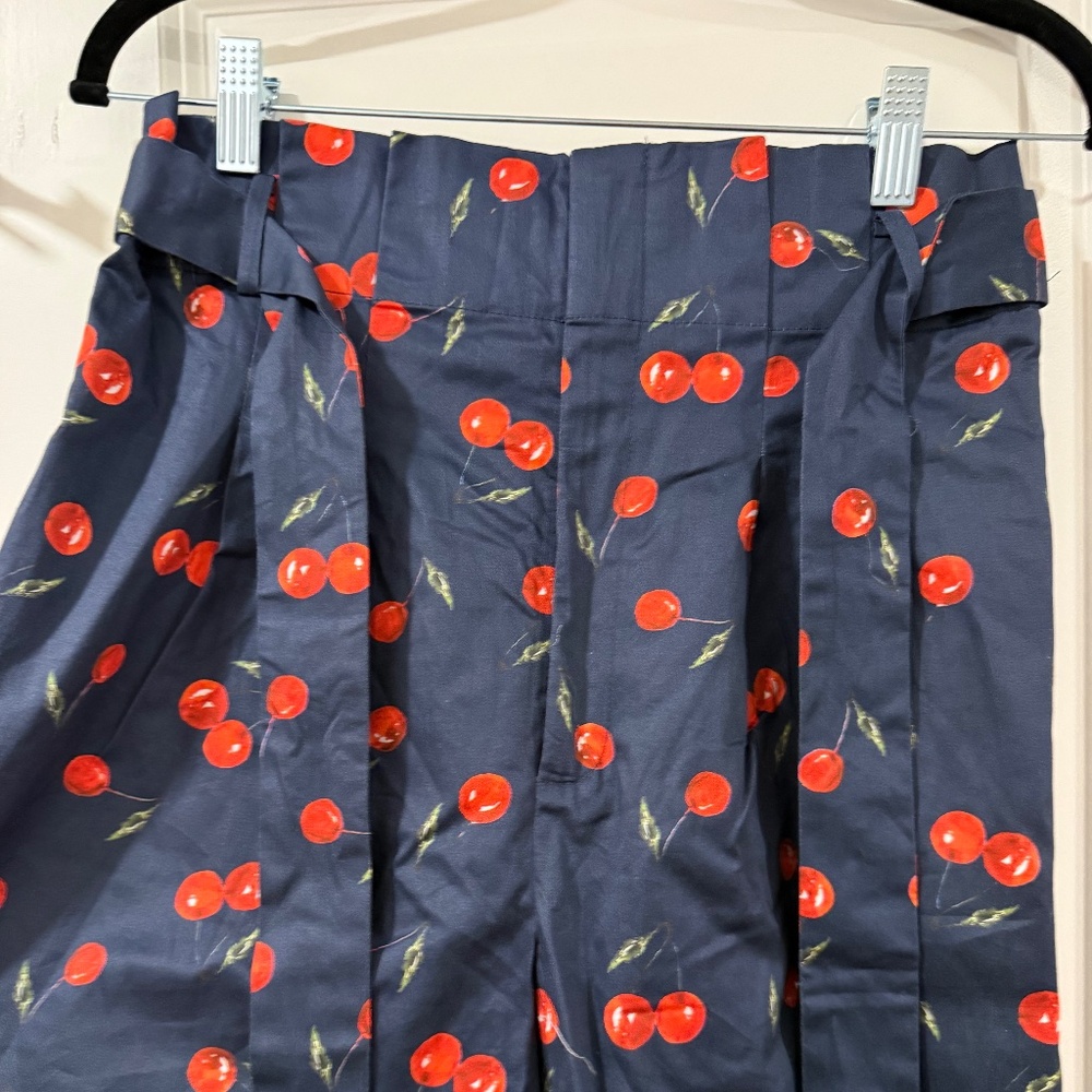 NWOT Hutch Highwaisted Shorts - Picture 2 of 3